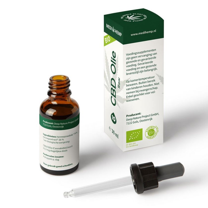 cbd extract 1000mg open bottle with box